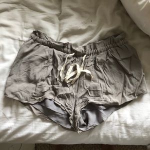 Aritzia (Wilfred) Grey Short